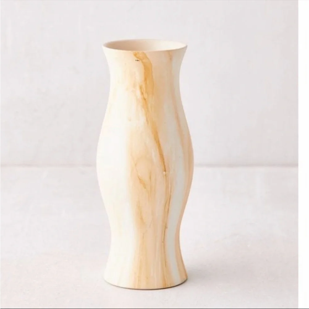 UO Urban Outfitters Alia Resin Boho Marble Like Deco Hippie Art Farm Curvy Vase